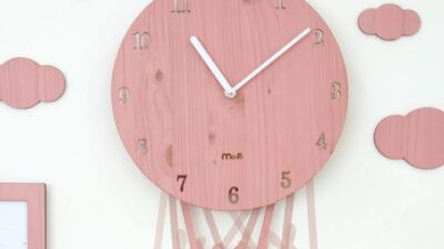 How to decorate a clock for kids room