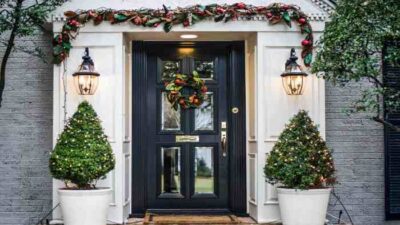 How to decorate front door side windows