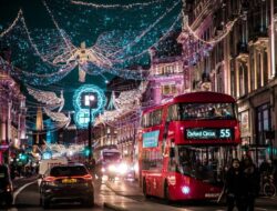 When Does London Start Decorating for Christmas?