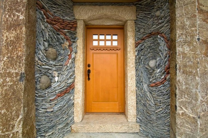 Is it easy to make entrance stone decoration